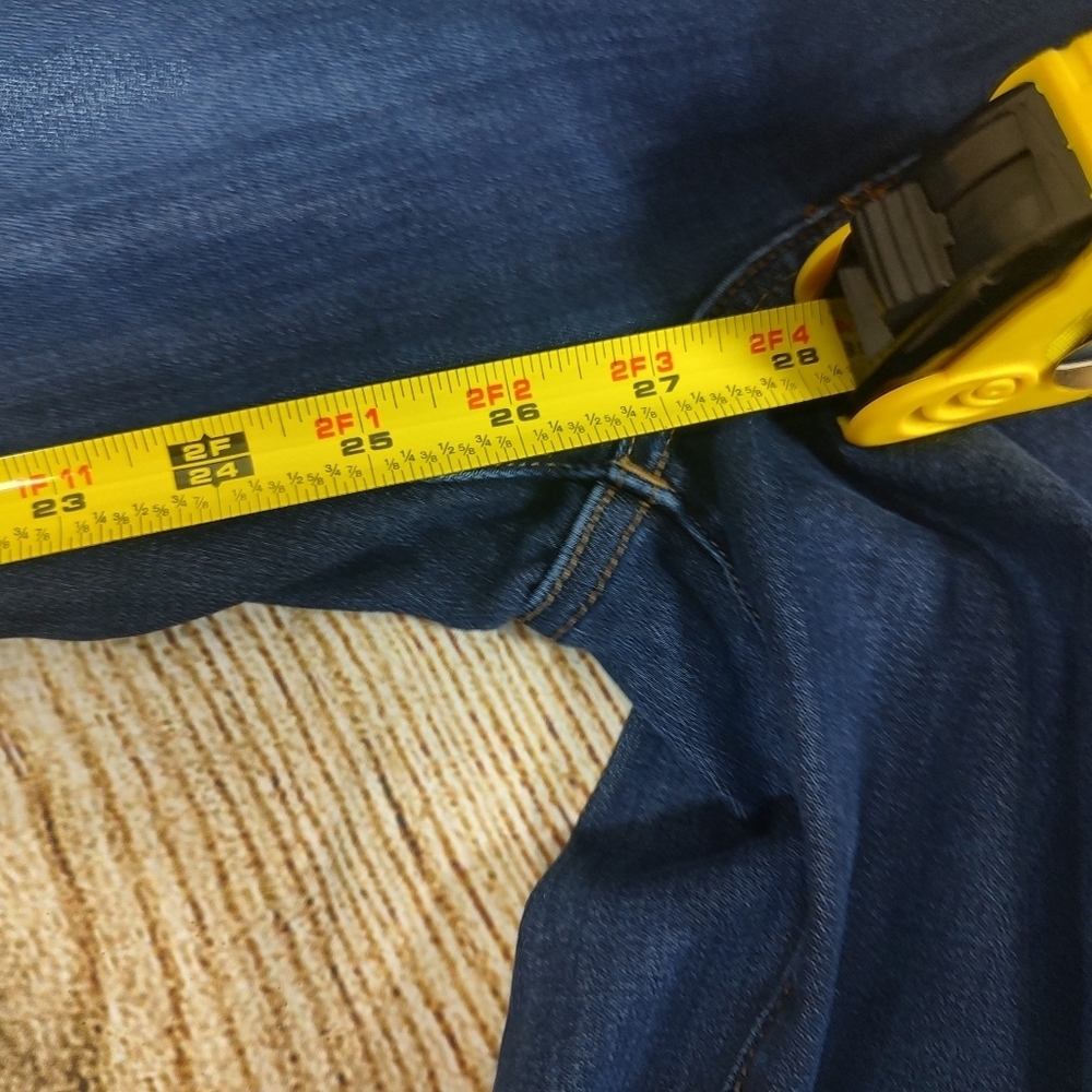 Maxwell Size 30 9 inch High Rise Skinny Jeans! - Picture 5 of 10